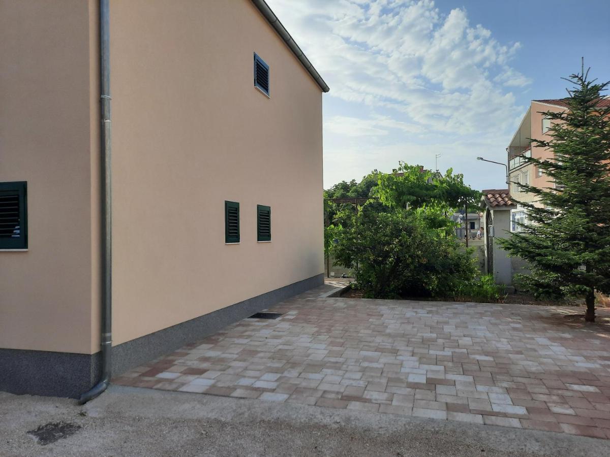 Apartman Laura M Vodice Eksteriør billede