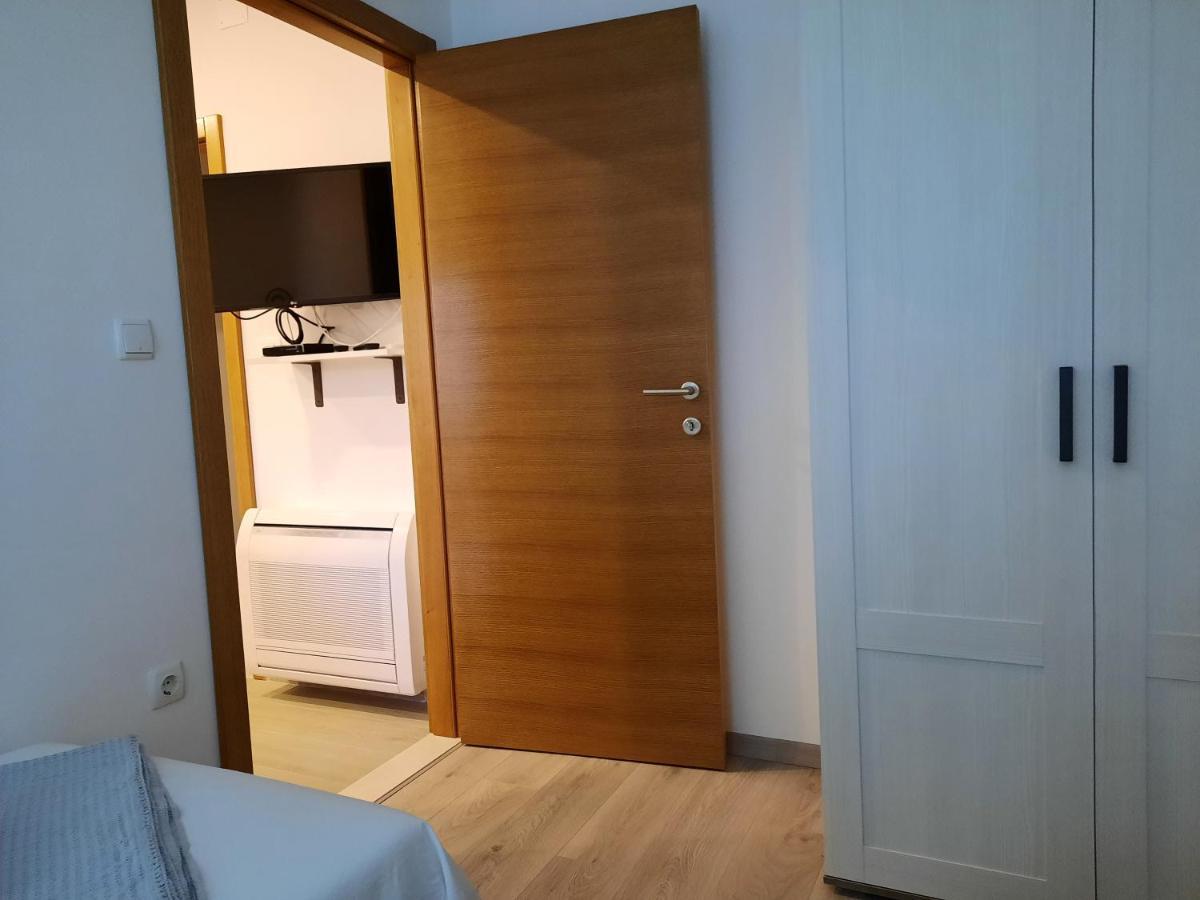 Apartman Laura M Vodice Eksteriør billede