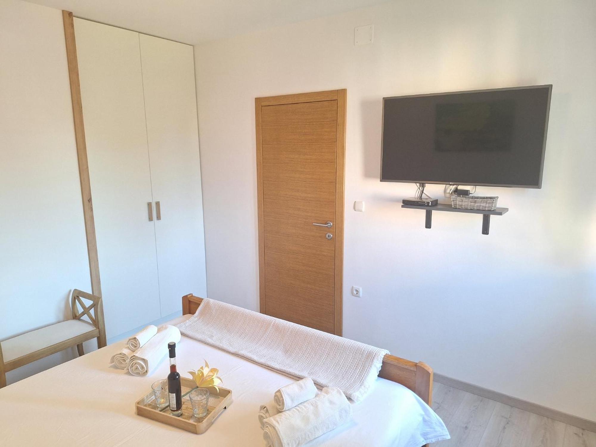 Apartman Laura M Vodice Eksteriør billede